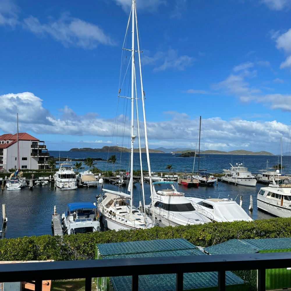 CLOSET CLOSING CLEARANCE